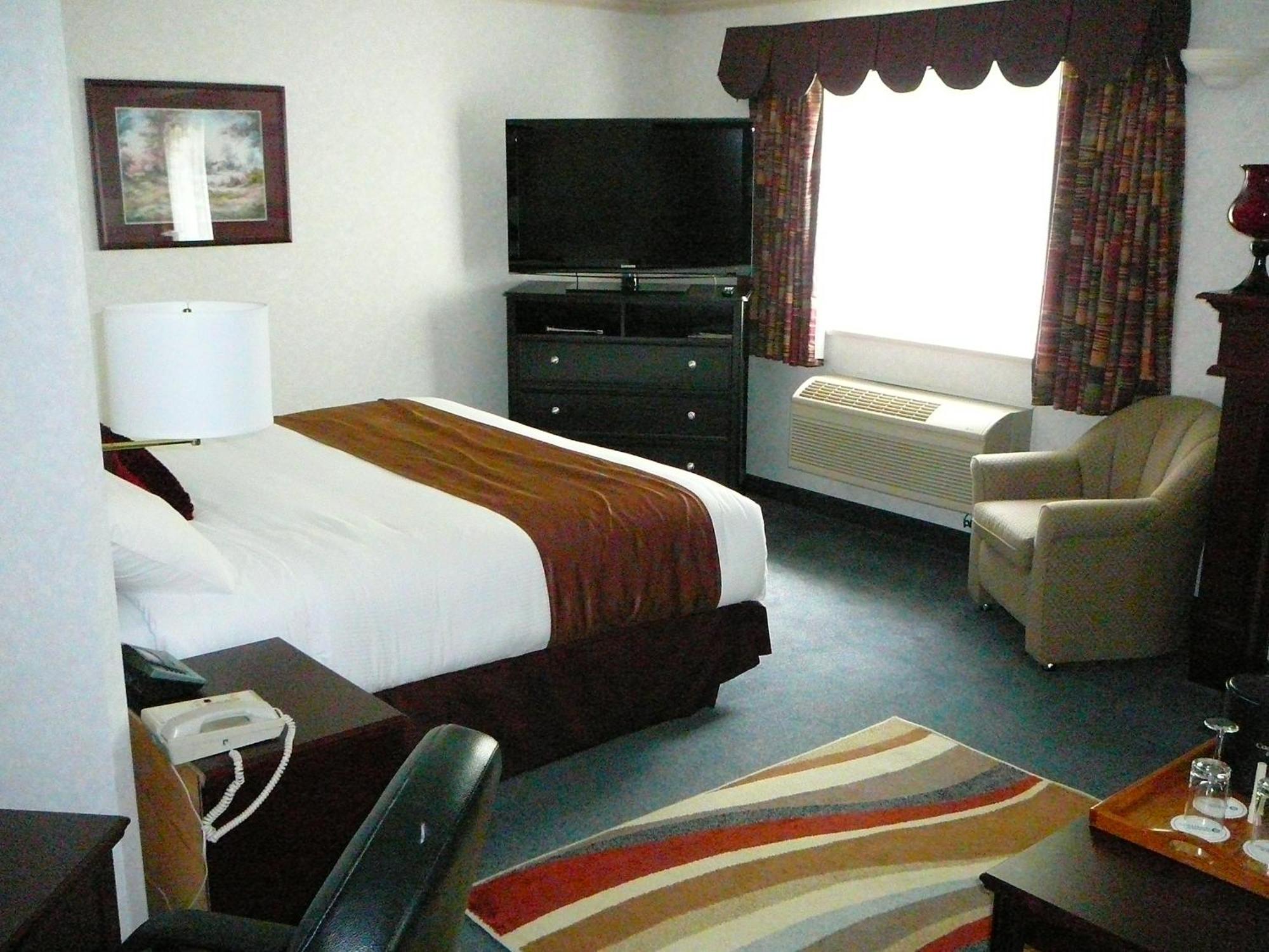 Coast Abbotsford Hotel & Suites Bagian luar foto