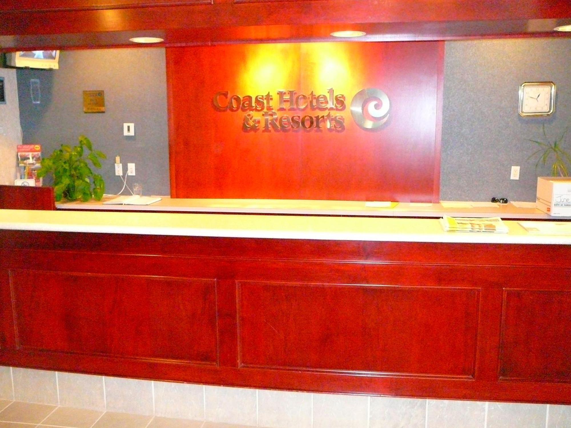 Coast Abbotsford Hotel & Suites Bagian luar foto