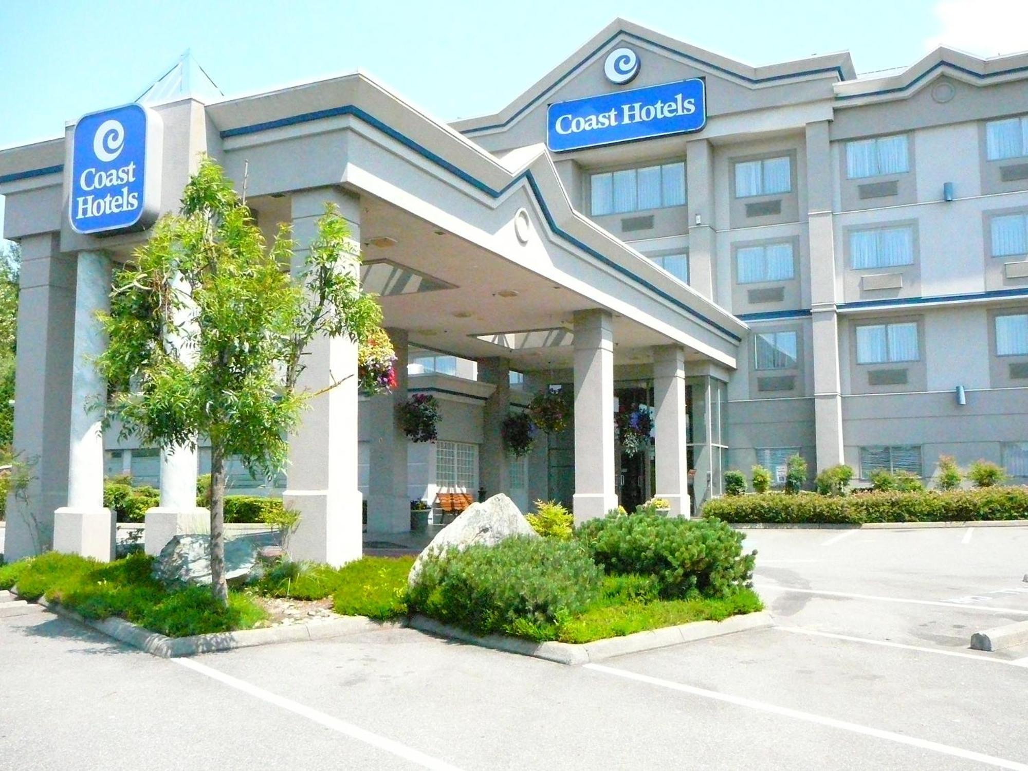 Coast Abbotsford Hotel & Suites Bagian luar foto